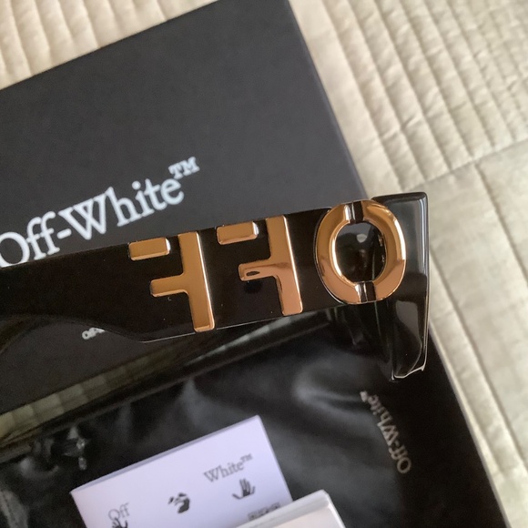 Off-White 49mm Fillmore Rectangle Sunglasses Black Green OS main image 12